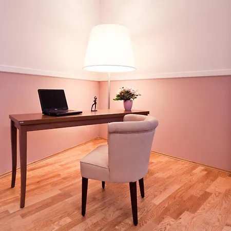 Apart-hotel Am Schloss 4*