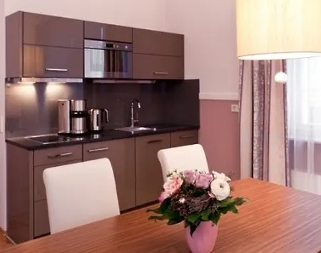 Am Schloss Apartmanhotel 4*