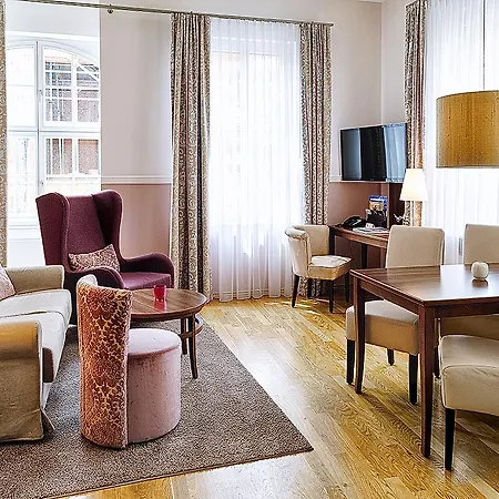 Am Schloss Apartmanhotel 4*