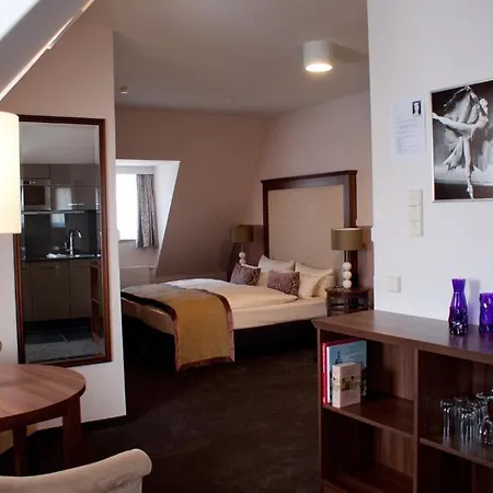 Apartmanhotel Am Schloss 4*