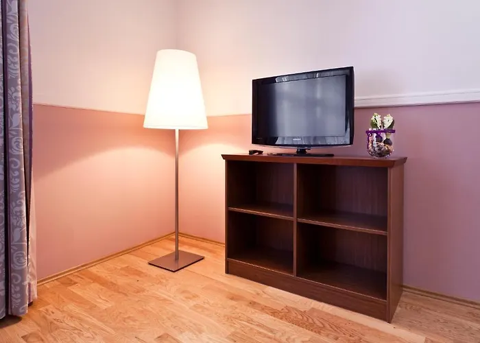 آم شلوس الفندقية بخدمة ذاتية شقة فندقية 4*