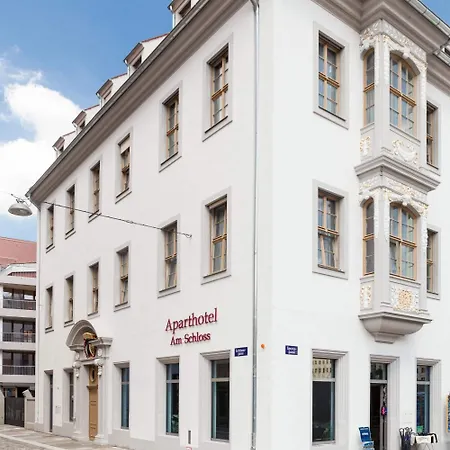 Am Schloss Dresda
