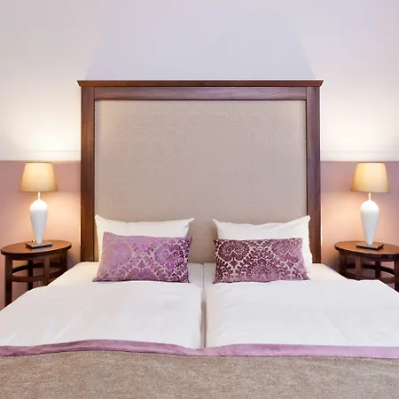 Apart Otel Am Schloss Dresden