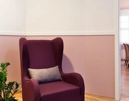 Apart Otel Am Schloss 4*